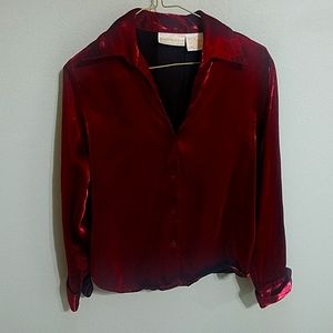 Shimmering red dress shirt